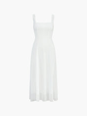 Zeitloses Quadratausschnittkleid