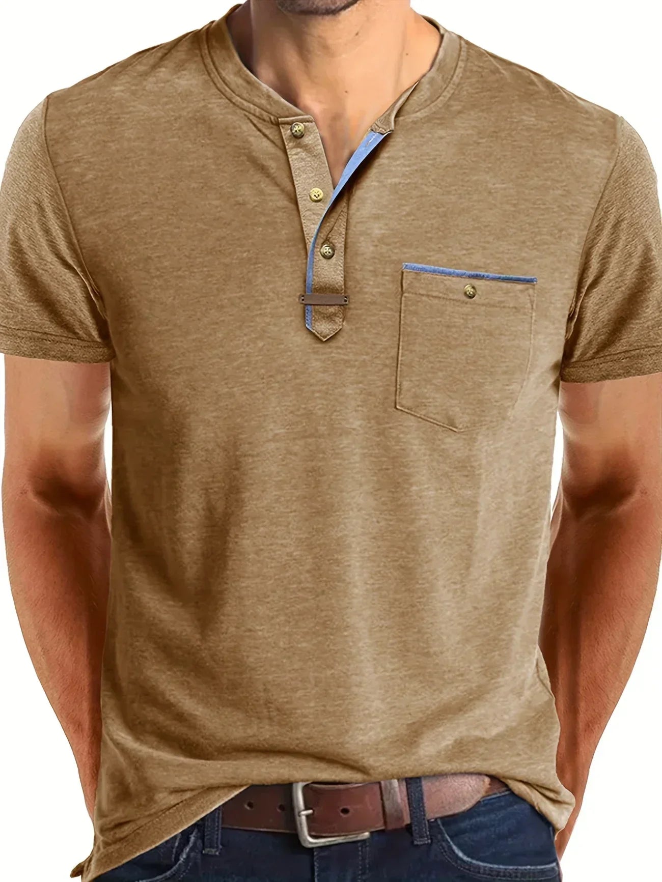 Lässiges T-Shirt mit Brusttasche