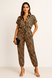 Geknöpfter Jumpsuit mit Schnürgürtel