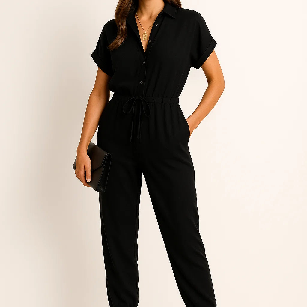 Geknopfter_Jumpsuit_mit_Schnurgurtel_Black.webp