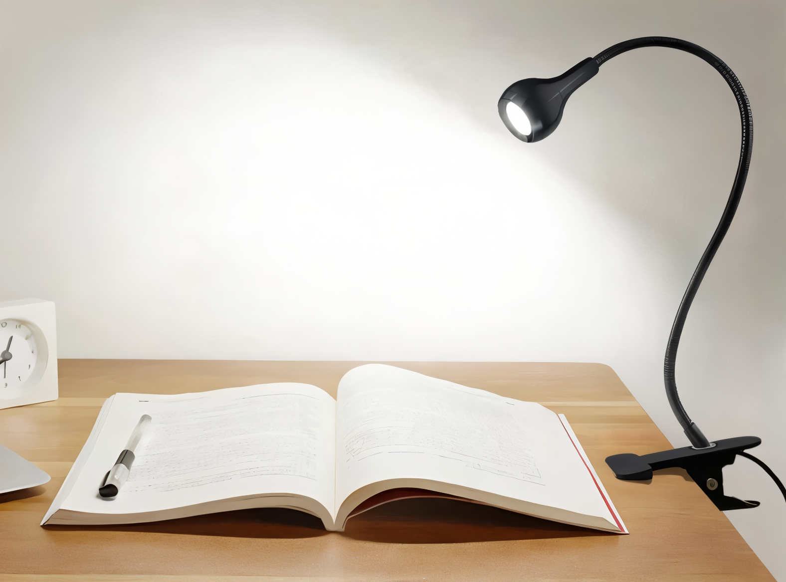 Flexible 360° Schreibtischlampe
