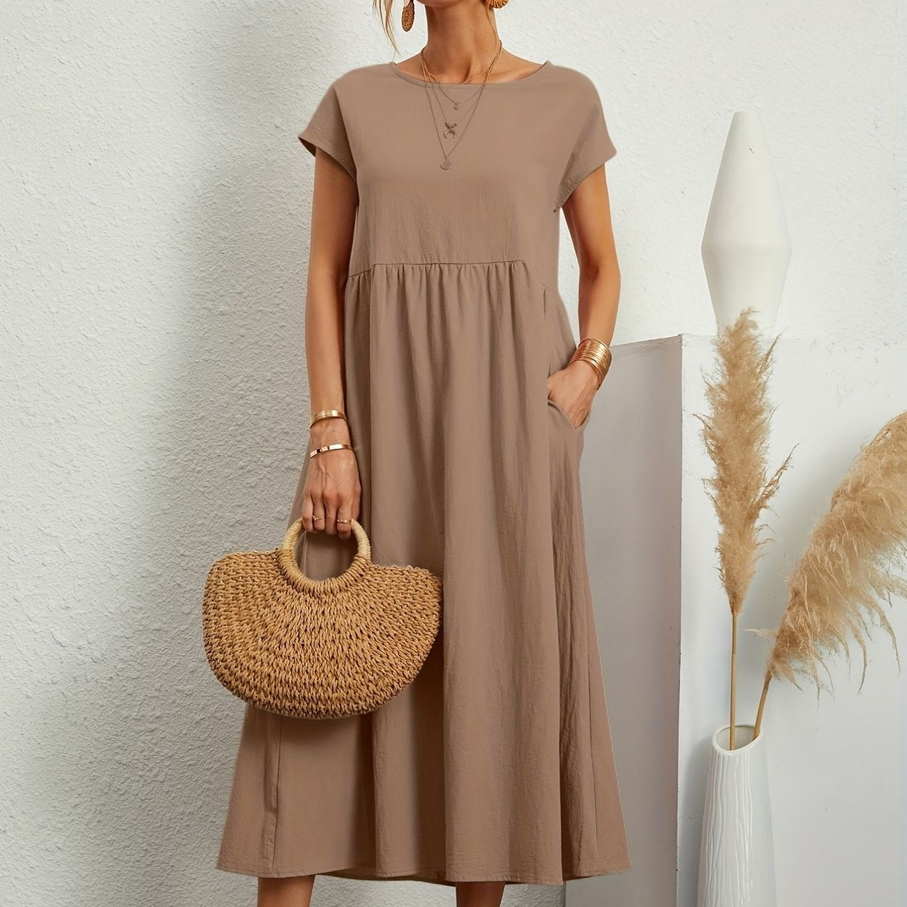Kornelia_-_Kleid_mit_Rundhalsausschnitt_Khaki.jpg