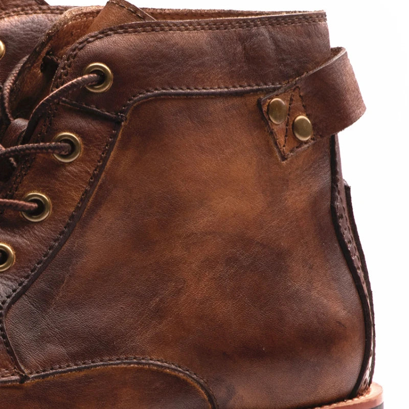 Hochschaftige Herrenstiefel