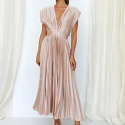 Langes Plissiertes Kleid mit Gürtel