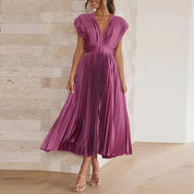 Langes Plissiertes Kleid mit Gürtel