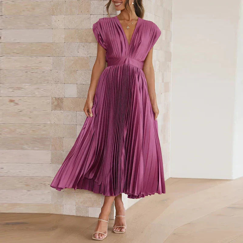 Langes Plissiertes Kleid mit Gürtel