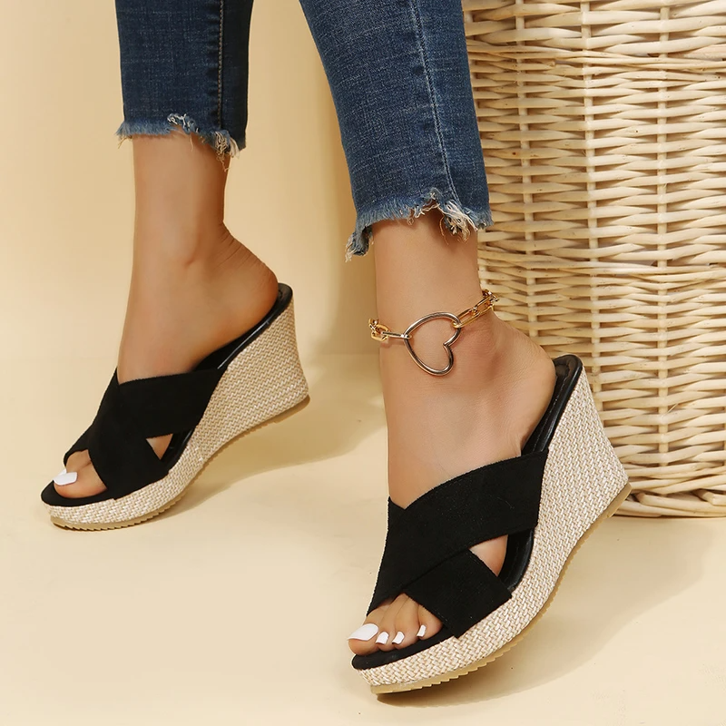 Sandalias-de-cu-a-con-plataforma-para-mujer-zapatillas-informales-con-punta-abierta-chanclas-romanas-trenzadas.jpg_Q90.jpg__1_95bf7c11-d9cf-488e-84d9-8d796376dc19.png