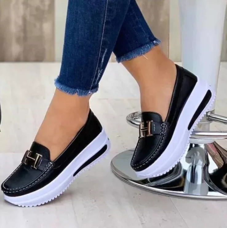 Modische Schuhe für schmerzfreies Gehen