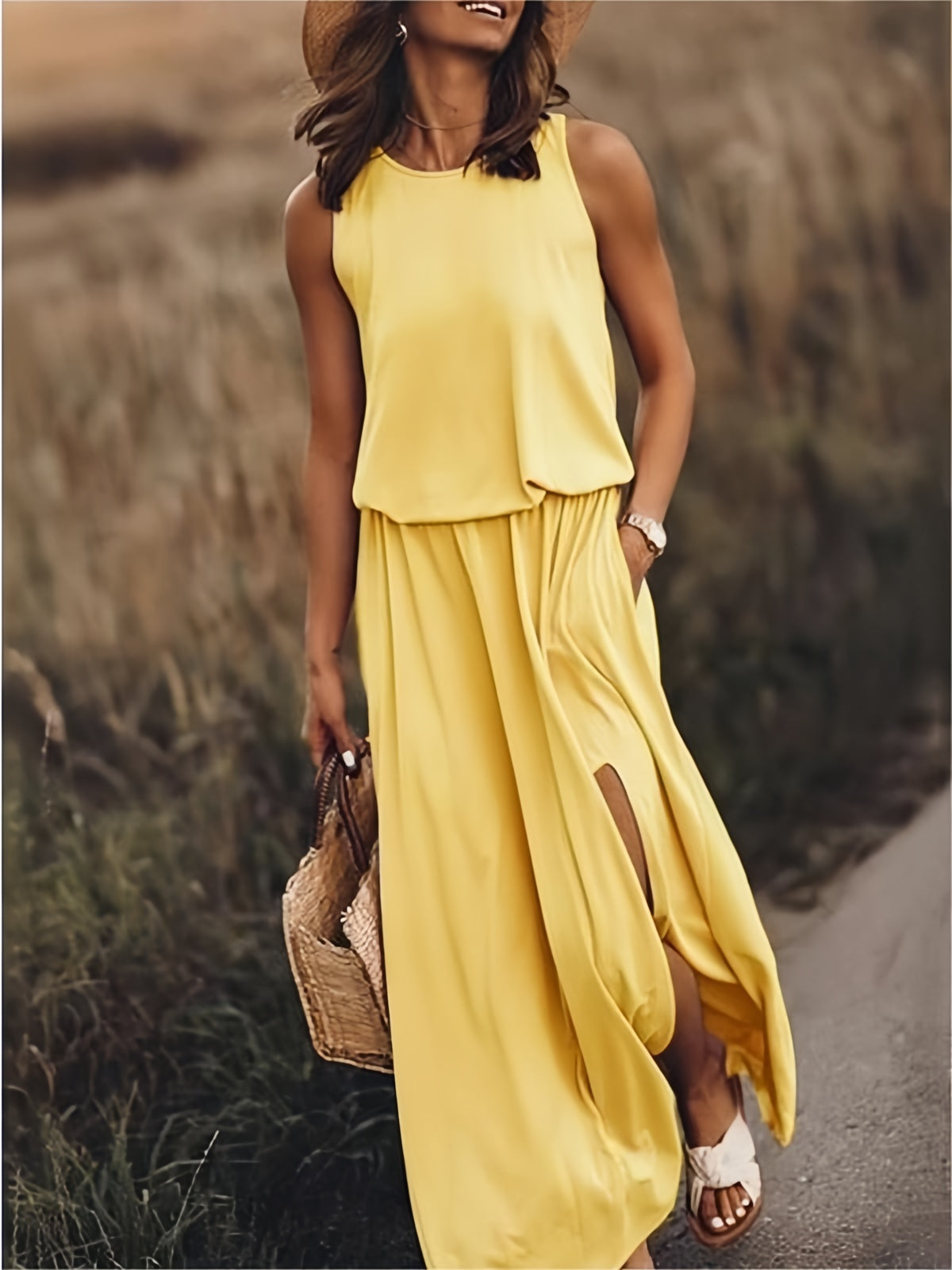 Lässiges geteiltes Maxikleid