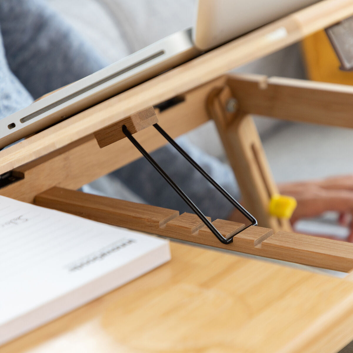 Innova Faltbarer Laptoptisch aus Bambus