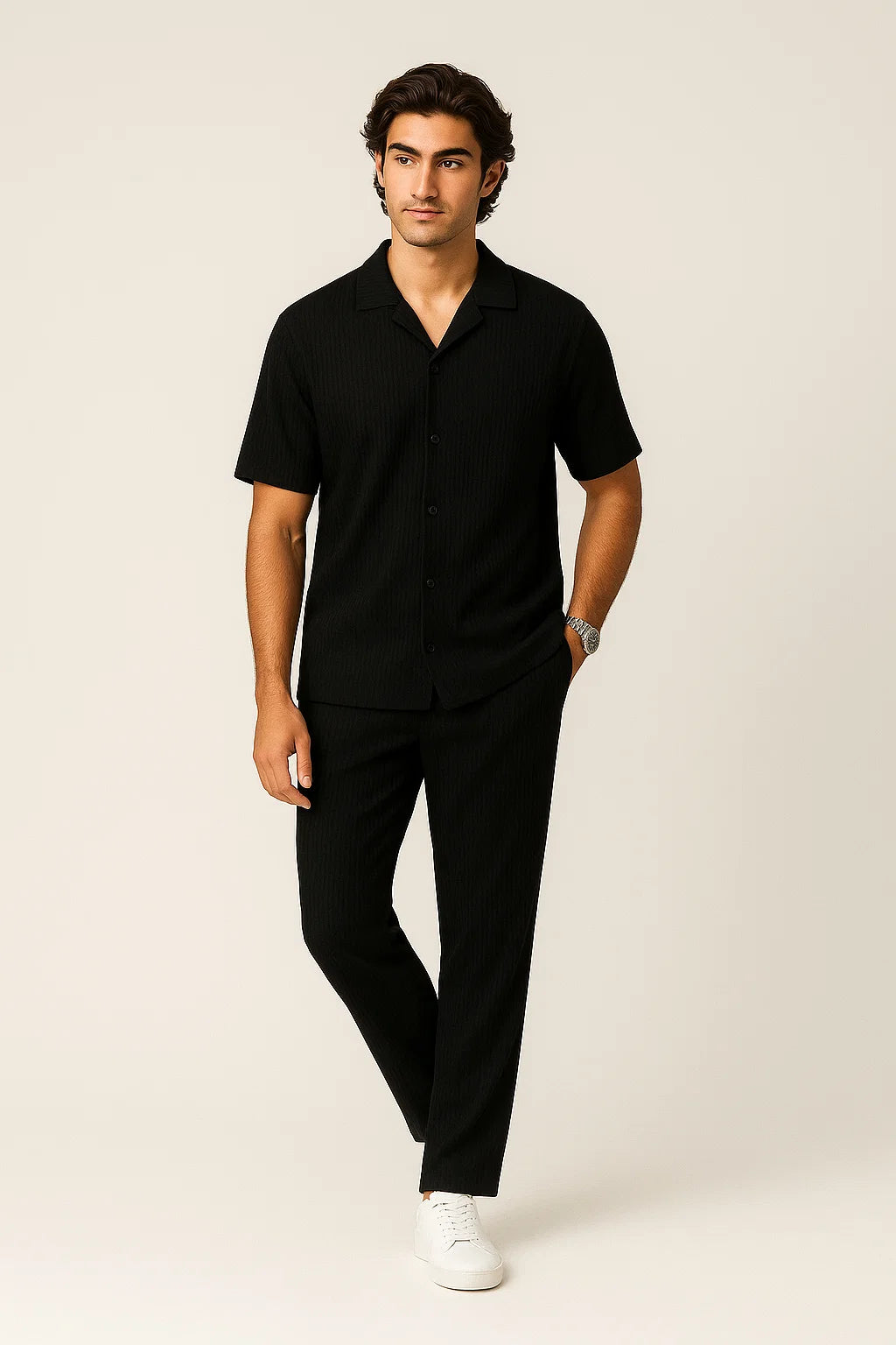 Zweiteiliges Set aus Rippstrick Polo und Hose