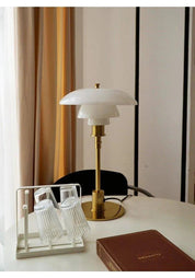 Vikae Designer-Tischlampe