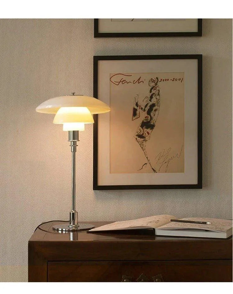 Vikae Designer-Tischlampe