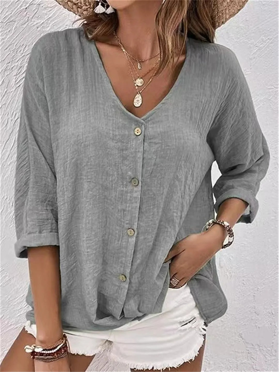 Atmungsaktive Bluse mit V-Ausschnitt